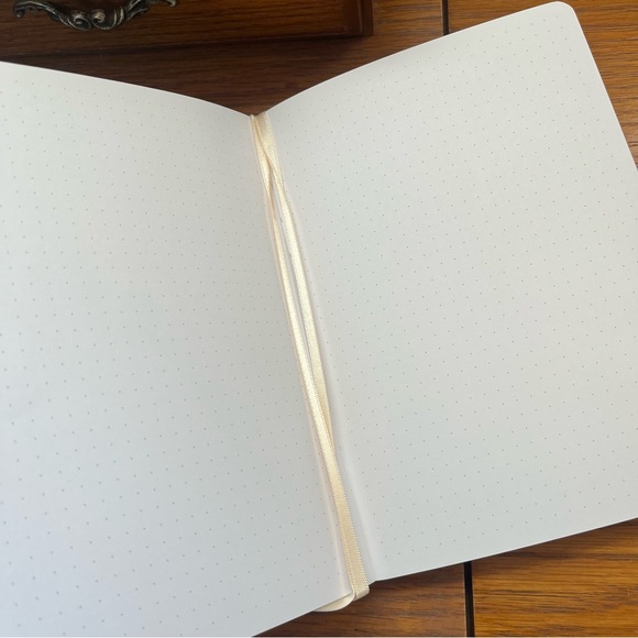 Bullet Journal Tsuki ‘Suzume’ Limited Edition - Notebook Therapy - Picture 7 of 12